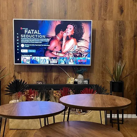 Zirkon Rush Lägenhet Tirana